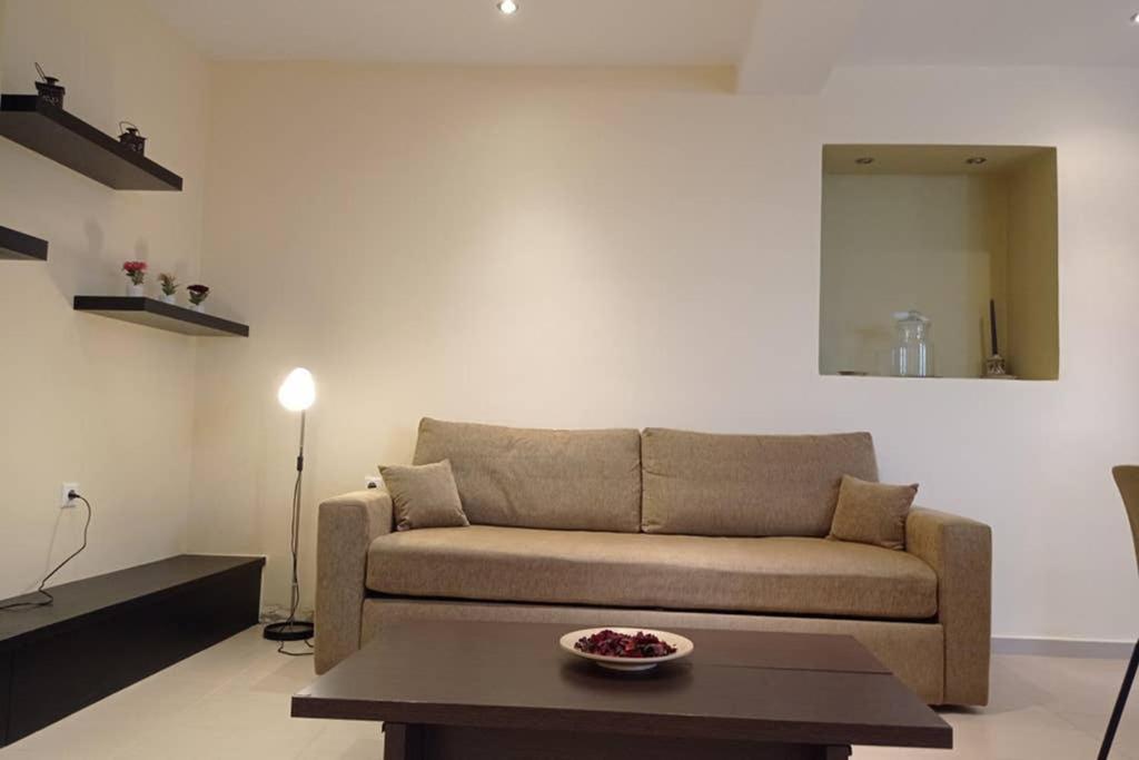 Afroditis'S & Makis'S Apartment Leonídion 외부 사진